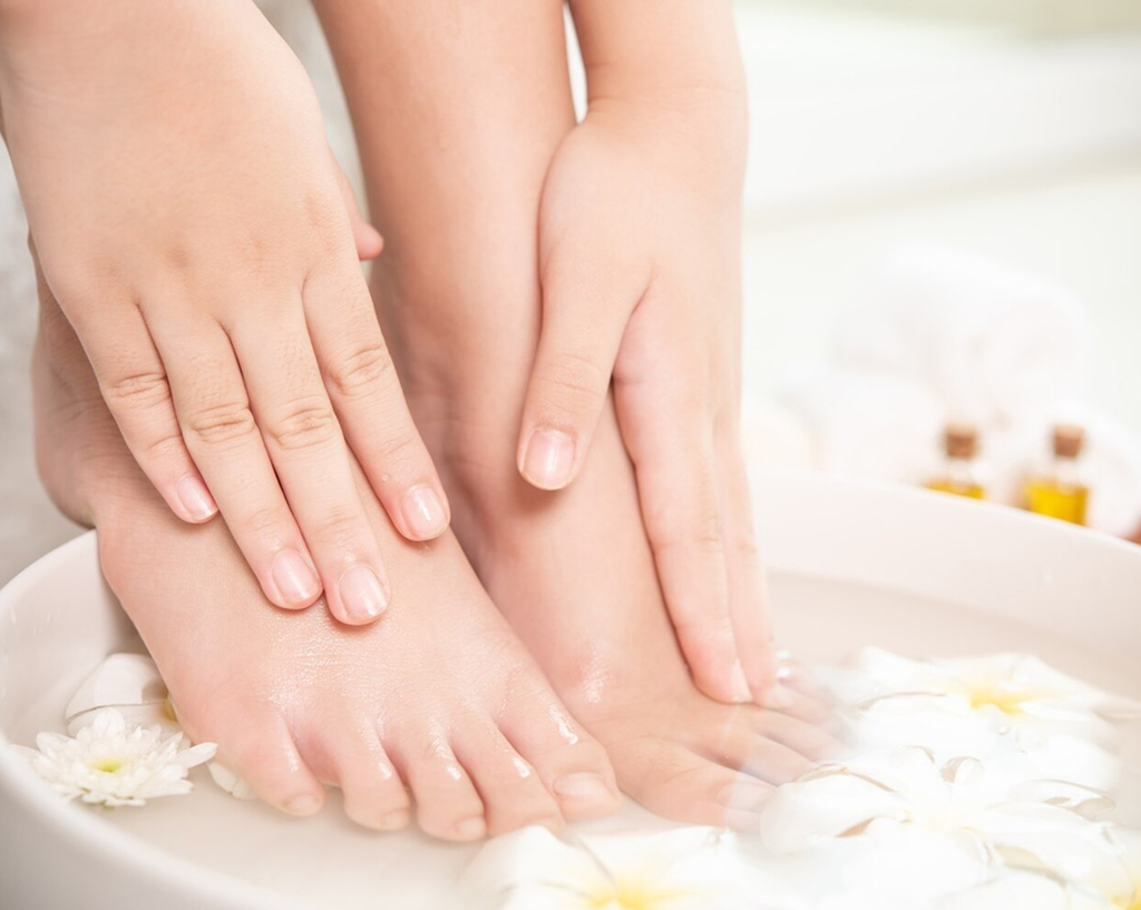 Hands & Feet